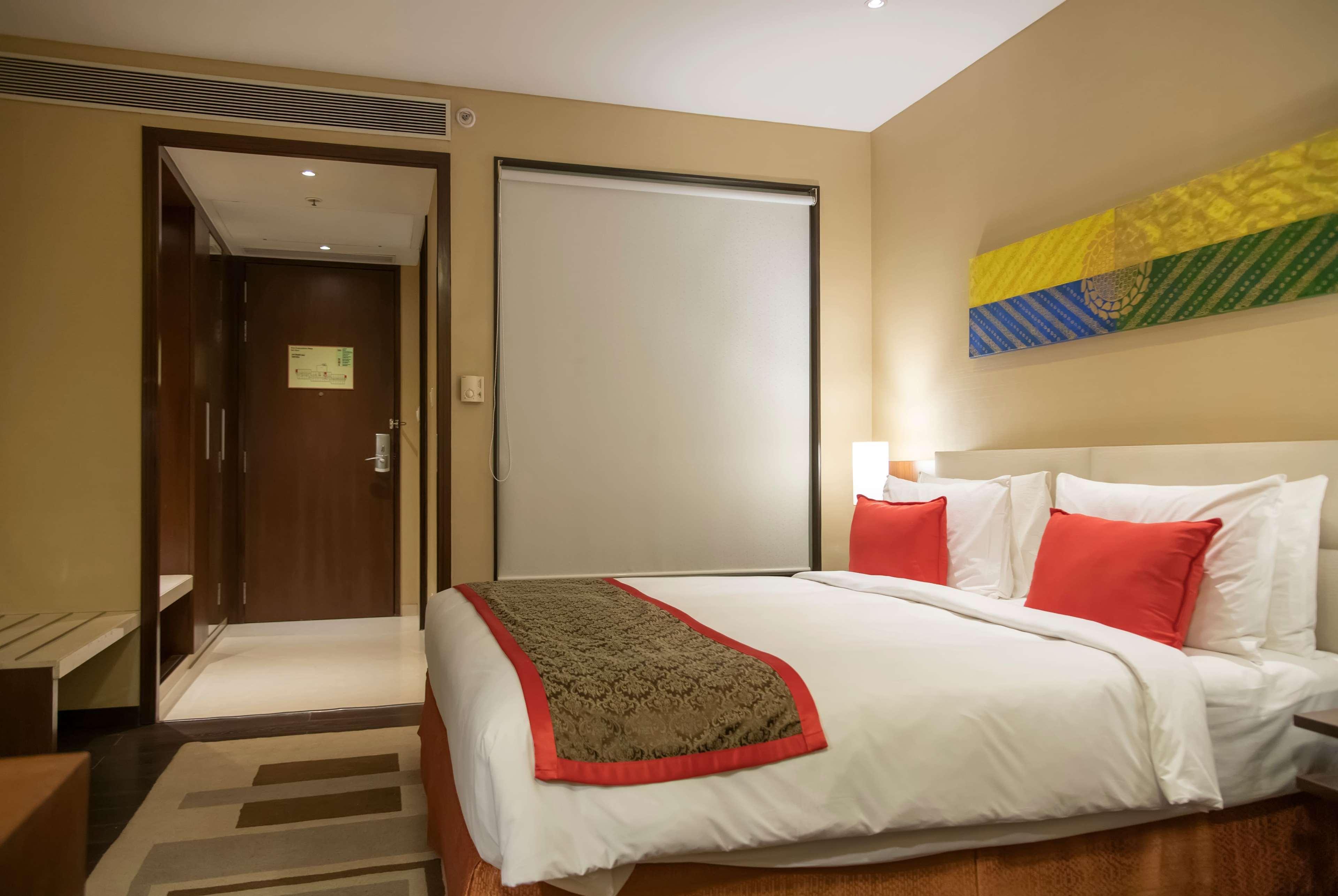 Ramada Plaza By Wyndham Pune Hinjewadi Dāpuri Extérieur photo