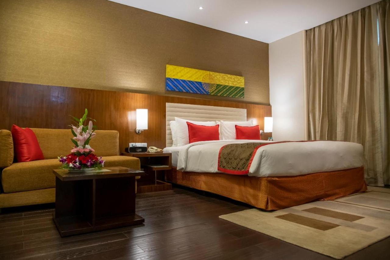 Ramada Plaza By Wyndham Pune Hinjewadi Dāpuri Extérieur photo