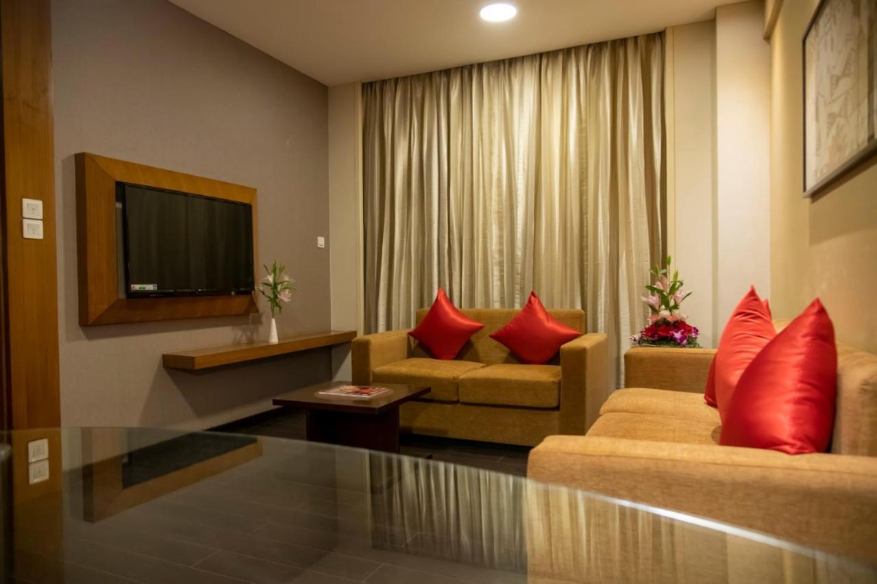 Ramada Plaza By Wyndham Pune Hinjewadi Dāpuri Extérieur photo