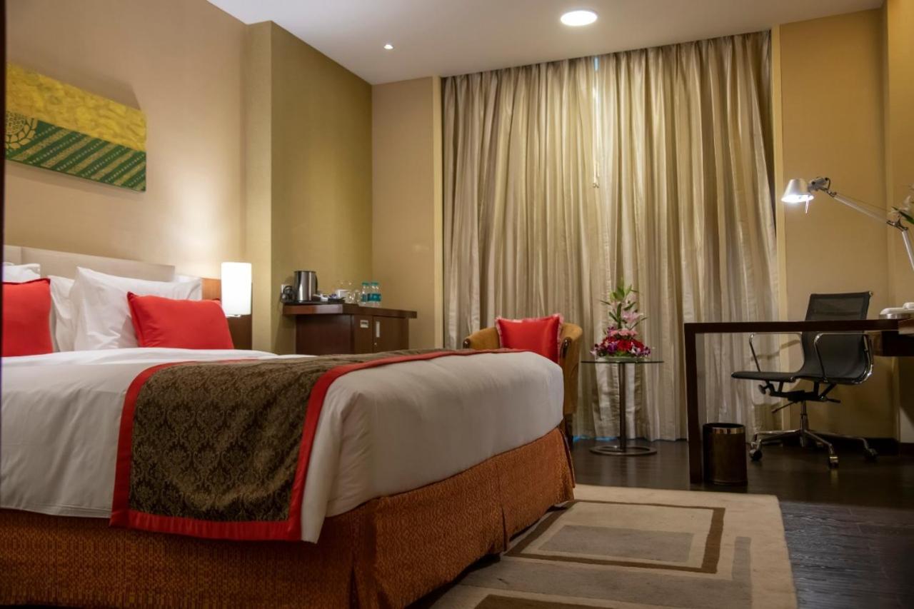 Ramada Plaza By Wyndham Pune Hinjewadi Dāpuri Extérieur photo